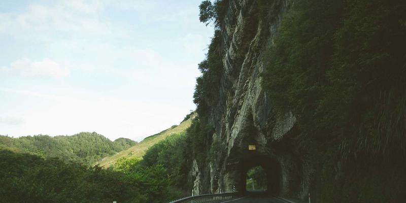 Digital Future of Mobility: 10-Year Technology Predictions for the New Energy Vehicle Industry