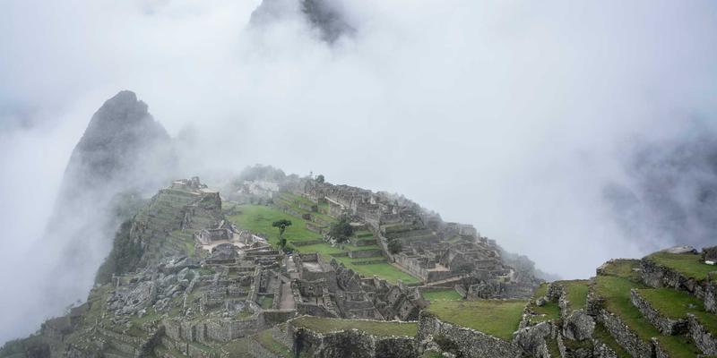 数字健康监护的未来趋势：可穿戴设备、连续监测与AI如何重塑预防性医疗