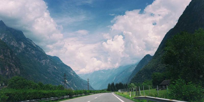 未来5年人工智能对就业市场的重塑：关键趋势与应对策略