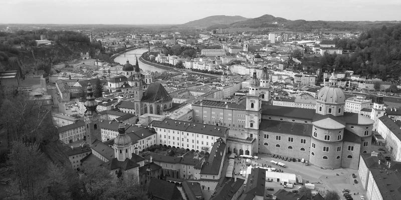 未来电力系统变革：区块链与物联网驱动的分布式能源网络新趋势